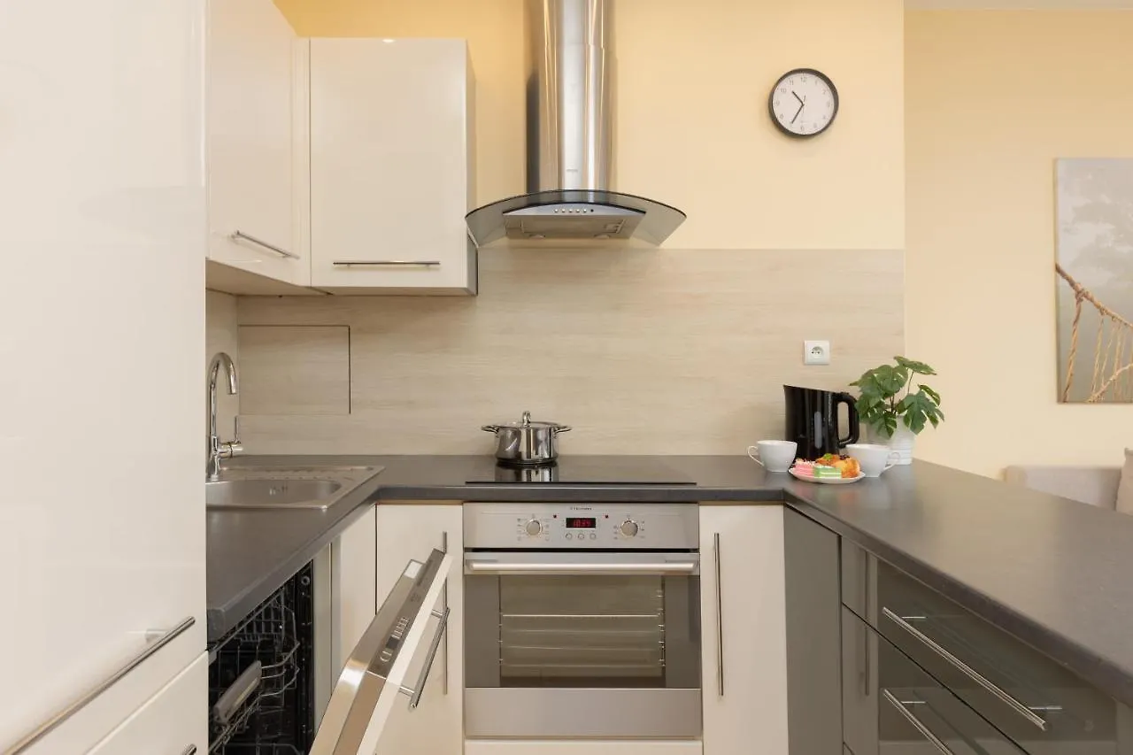 Praga Family Apartment With Parking By Noclegi Renters Warszawa